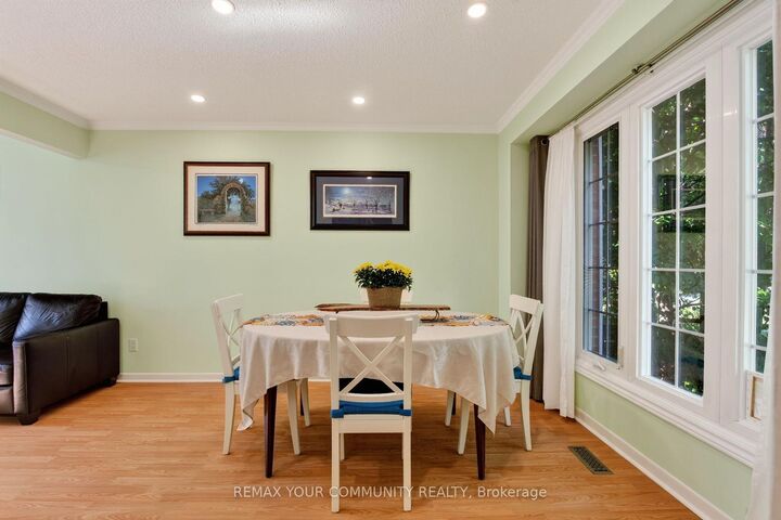 Property Photo:  6 Standbridge Court  ON M1B 2S5 