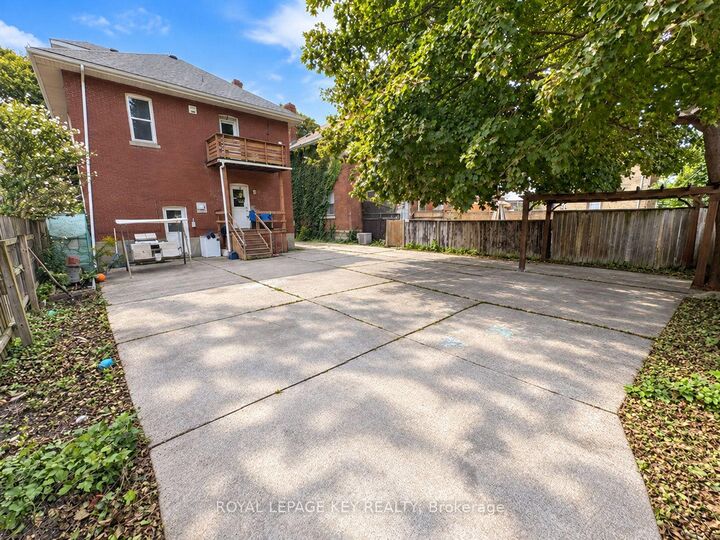 Property Photo:  116 Cameron Street  ON N7T 4A8 