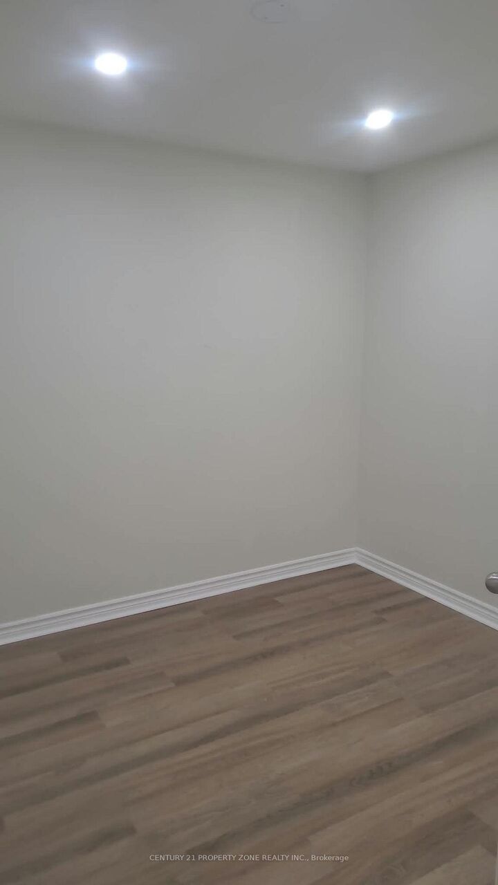 Property Photo:  28 Ladore Drive (Upper)  ON L6Y 1V5 