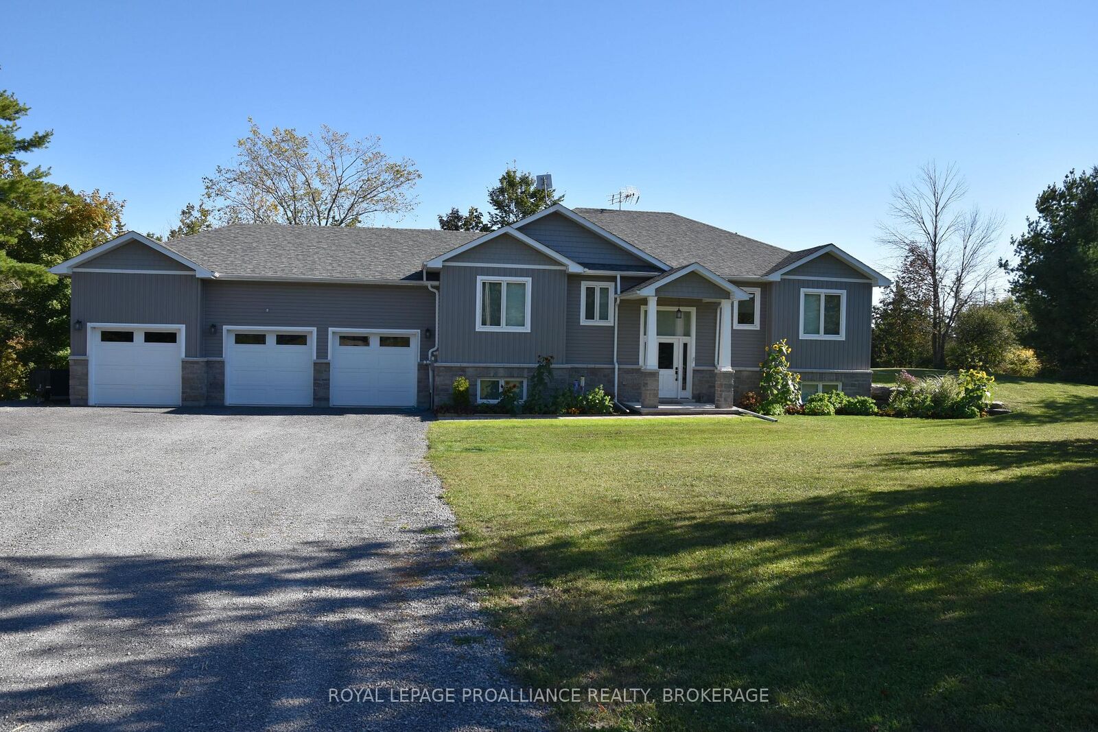 Property Photo:  12 Petworth Road  ON K0K 3N0 