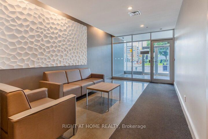 Property Photo:  180 York Street 808  ON K1N 1J6 