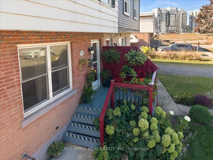 Photo de la propriété:  10 Armstrong Avenue  ON L8H 1M5 