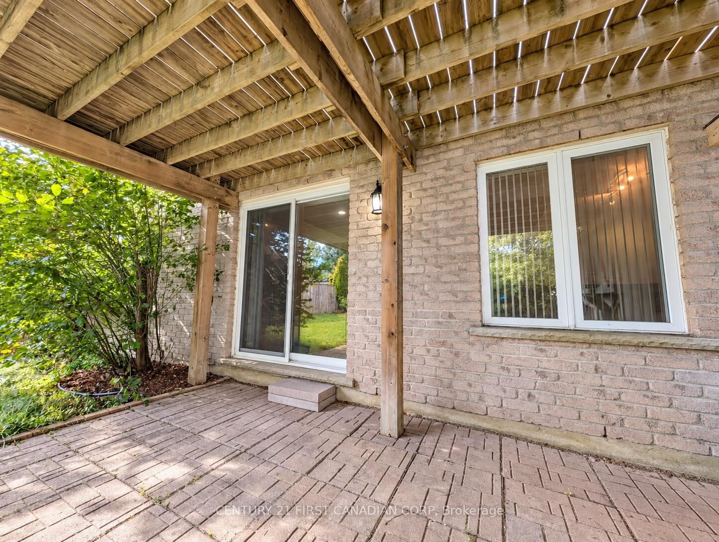 Property Photo:  924 Guildwood Boulevard Lower  ON N6H 5S9 