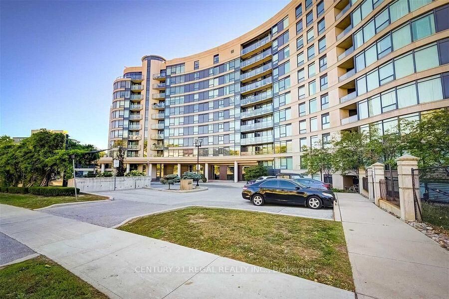 Property Photo:  18 Valley Woods Road 517  ON M3A 0A1 