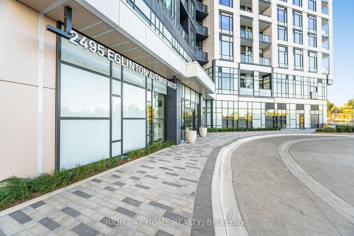 Property Photo:  2495 Eglinton Avenue W 2203  ON L5M 2T2 