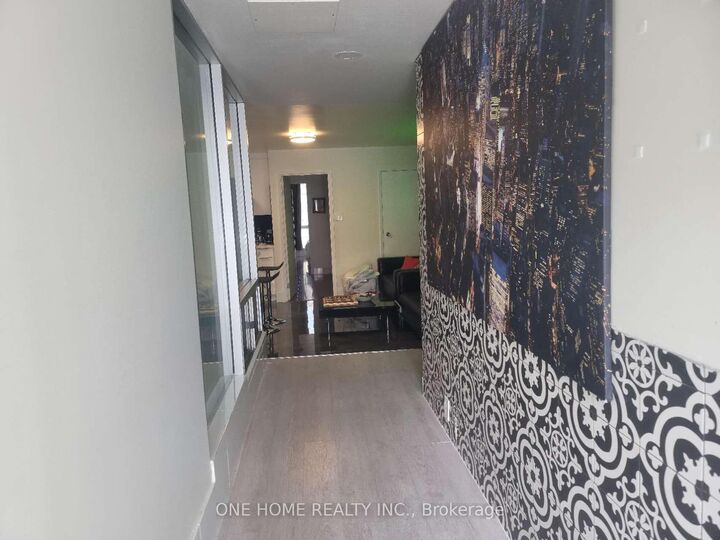 Property Photo:  405 Dundas Street W 301  ON M5T 1G6 