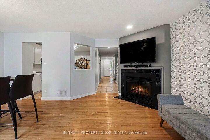 Property Photo:  4 Winnegreen Court  ON K1G 5P3 