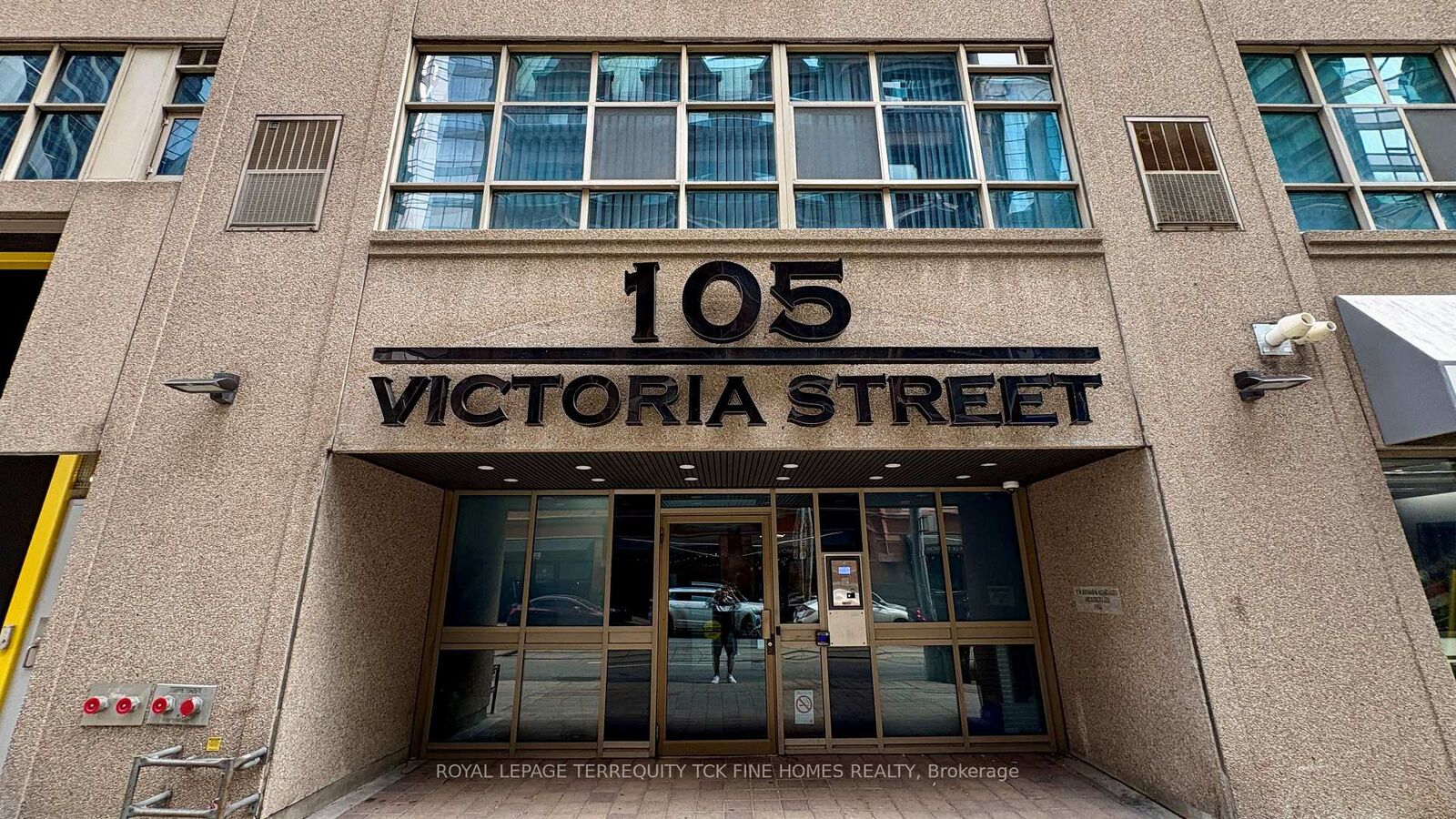 Property Photo:  105 Victoria Street 1205  ON M5C 3B4 