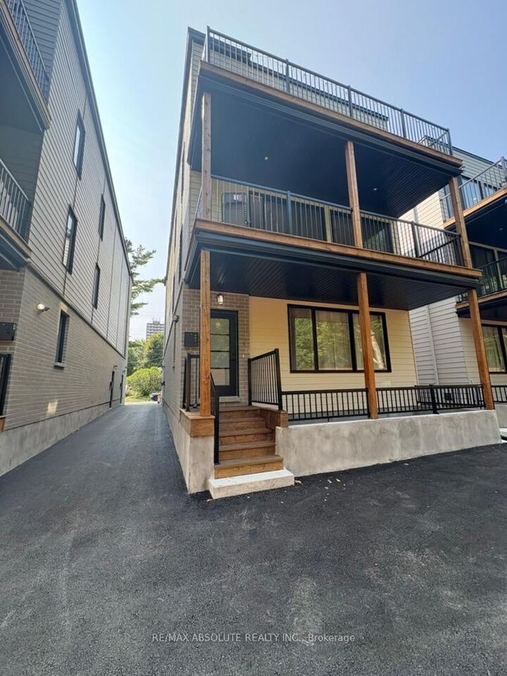 Property Photo:  613 Parkview Road 4  ON K1Z 6E6 