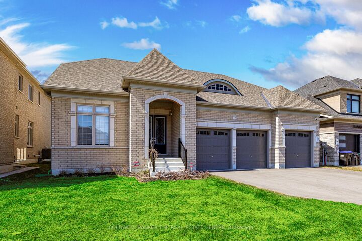 Property Photo:  28 Bellflower Crescent  ON L0G 1W0 