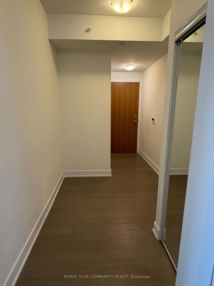 Property Photo:  30 Shore Breeze Drive 3917  ON M8V 0J1 