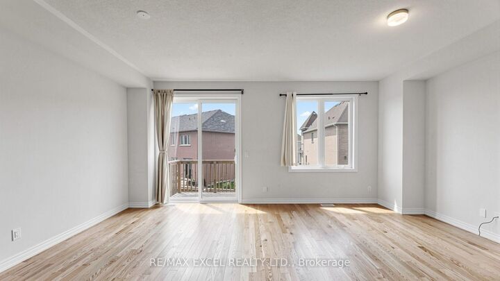 Property Photo:  133 Lageer Drive  ON L4A 4V2 
