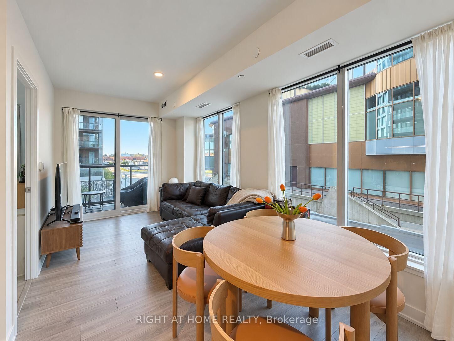 Property Photo:  1100 Sheppard Avenue W 207  ON M3J 0H1 