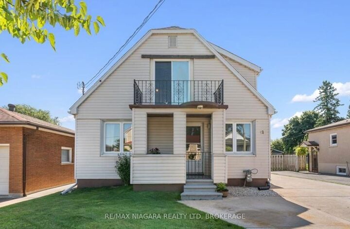 Property Photo:  12 West Street S Upper  ON L2V 2R6 
