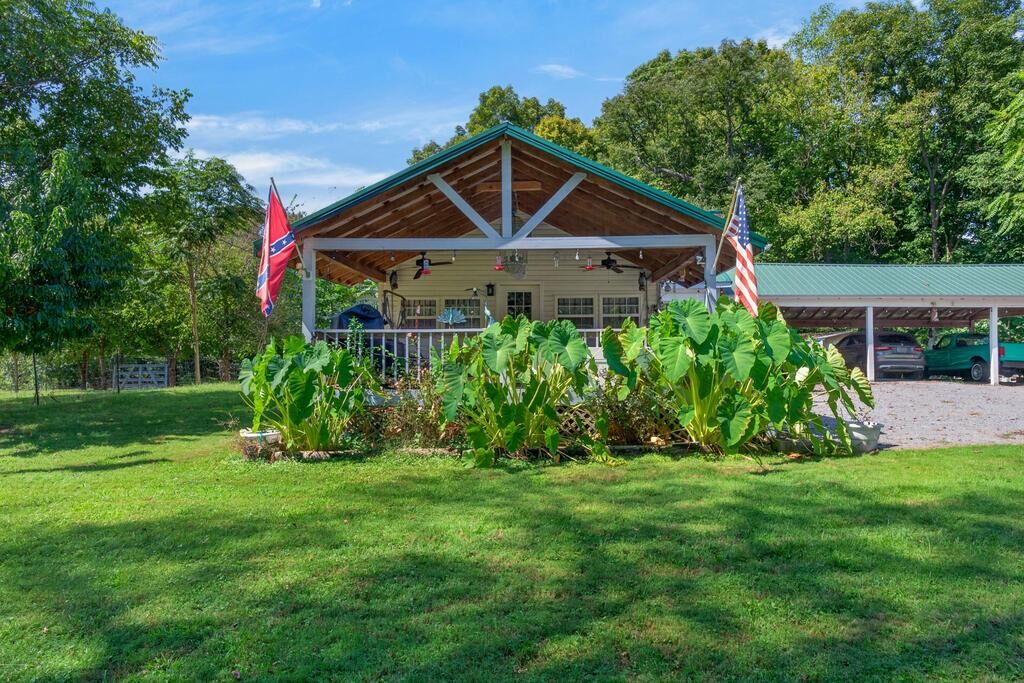 Property Photo:  715 Maddux Ridge Road  TN 38544 