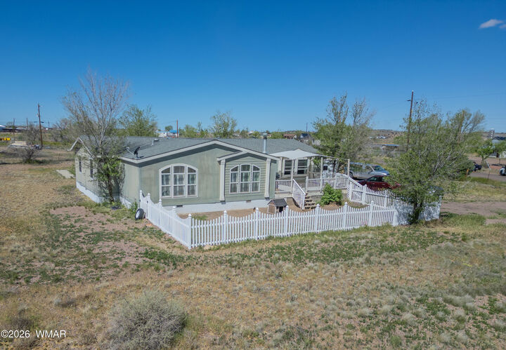Property Photo:  1401 W Ranch Road  AZ 85939 
