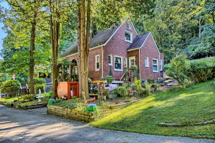 Property Photo: 309 Dorothy Louise Drive PA 15644