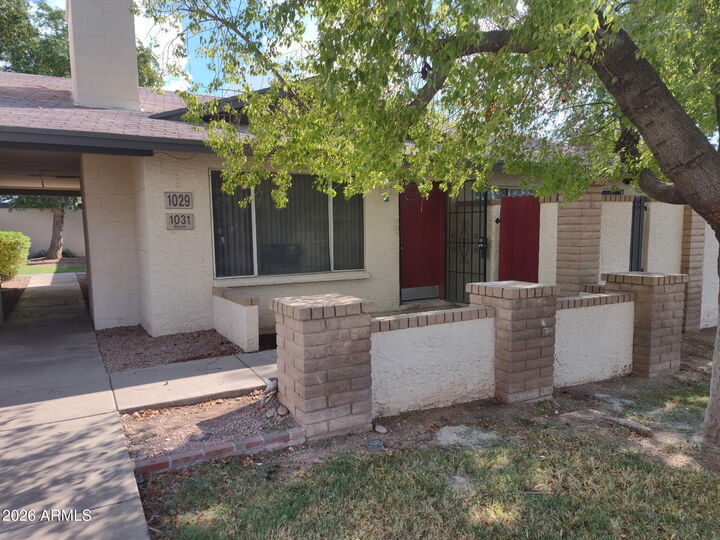 Property Photo:  1029 W Laguna Drive  AZ 85282 