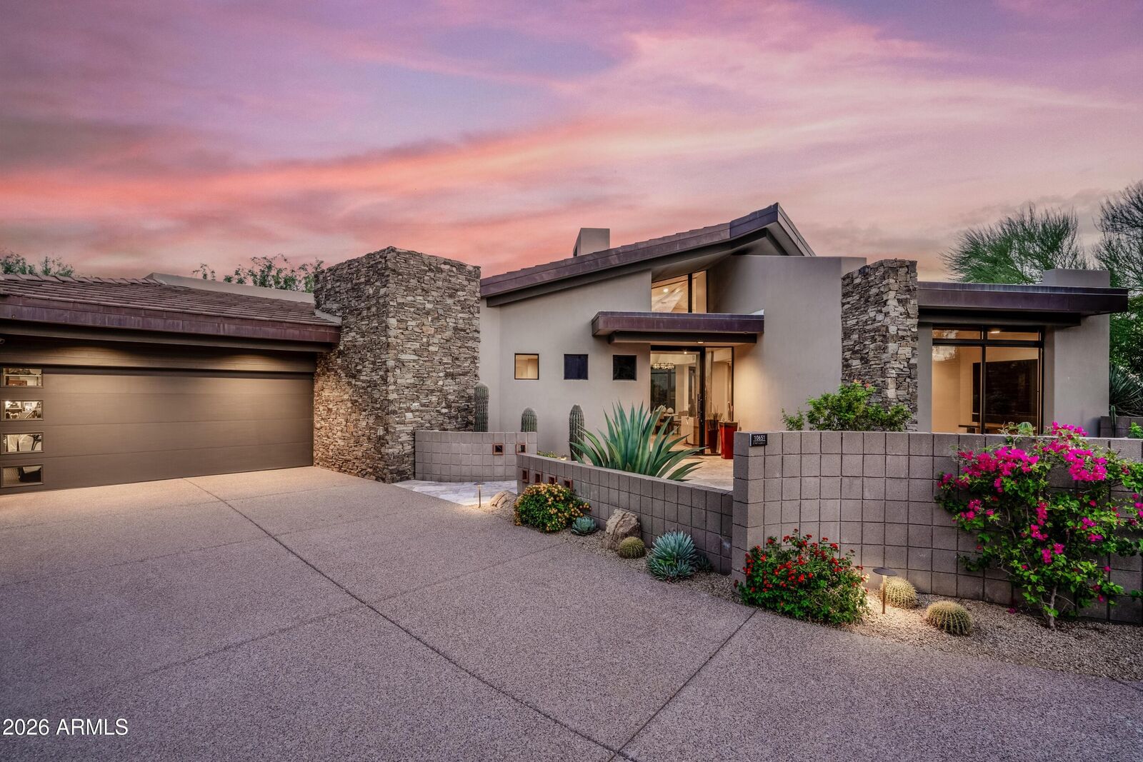 Property Photo: 10651 E Fernwood Lane AZ 85262