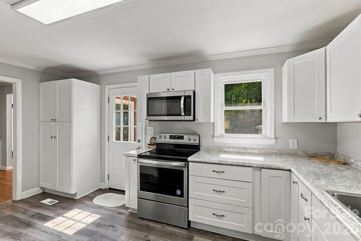 Property Photo: 2010 Pine Top Drive NC 28054