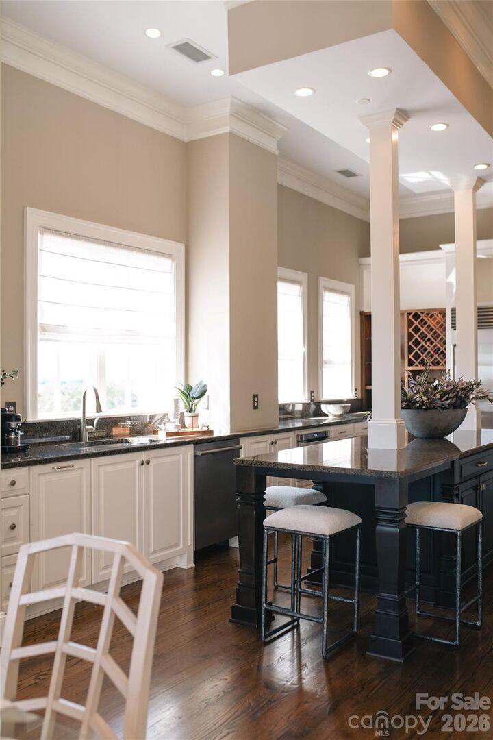 Property Photo:  2823 Providence Road 280  NC 28211 