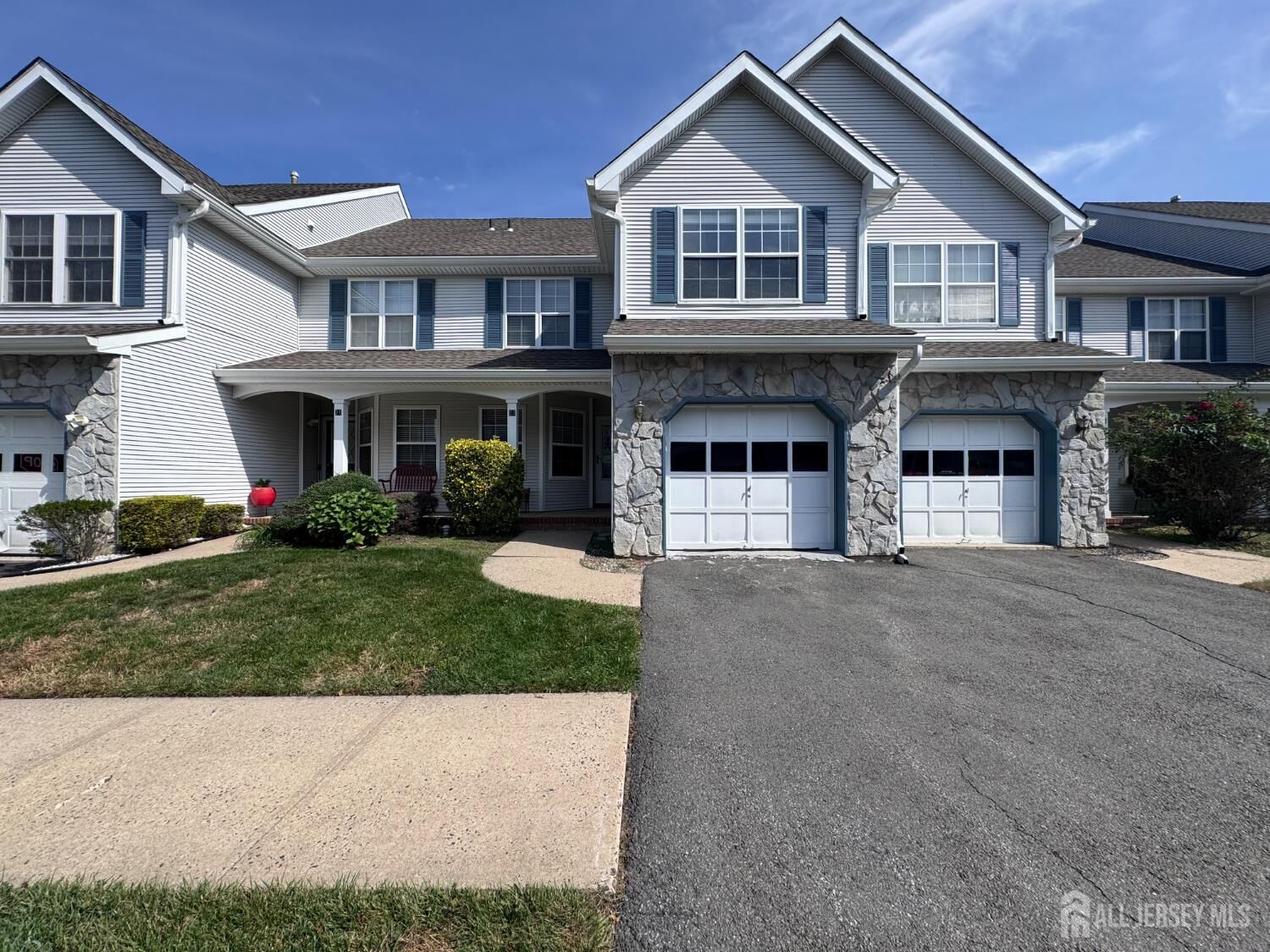 Property Photo:  22 Jill Court  NJ 08852 