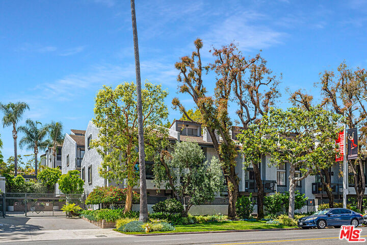 Property Photo:  1925 S Beverly Glen Blvd, Unit 40  CA 90025 