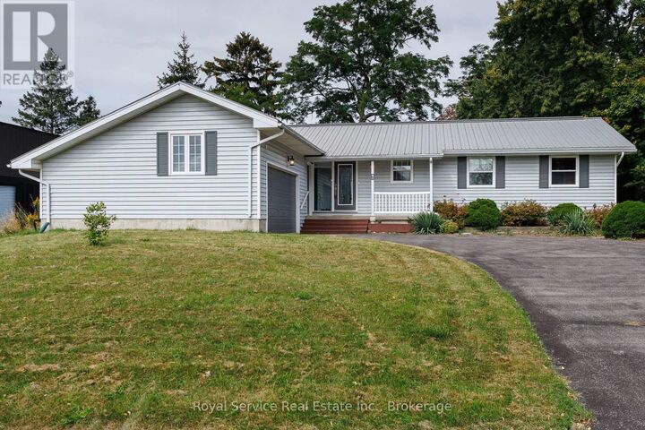 Property Photo:  6 Clifton Road  ON L1A 2B5 