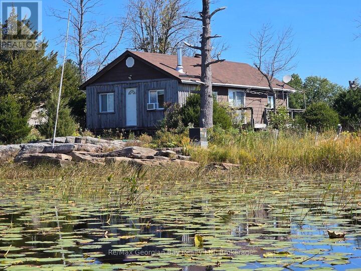 Property Photo:  380 2 Island  ON L0K 1S0 
