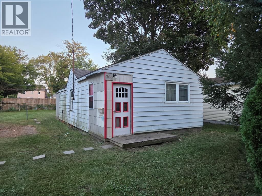 Property Photo:  700 Copland Road  ON N7T 7B4 