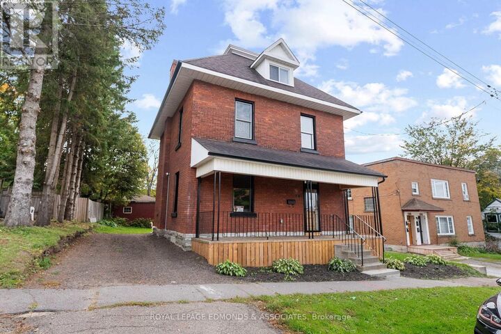 Property Photo:  190 McAllister Street  ON K8A 3G2 