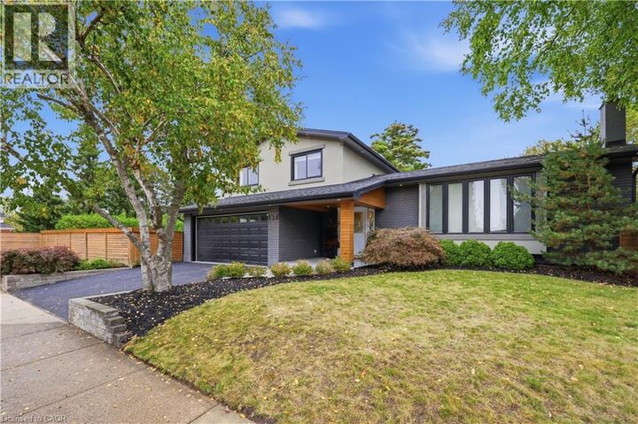Property Photo:  134 Fairwood Place West  ON L7T 4B6 