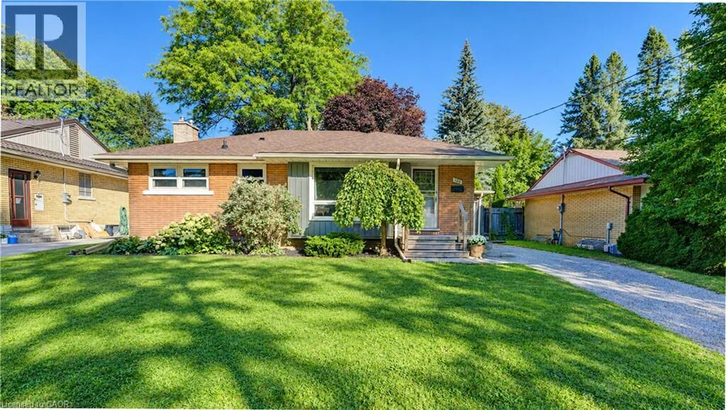 Property Photo: 122 Brandon Avenue ON N2M 2J5