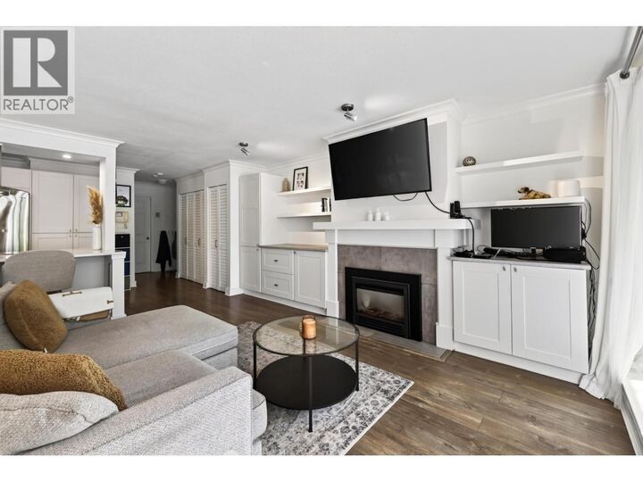 Property Photo:  1702 Chesterfield Avenue 101  BC V7M 2P1 