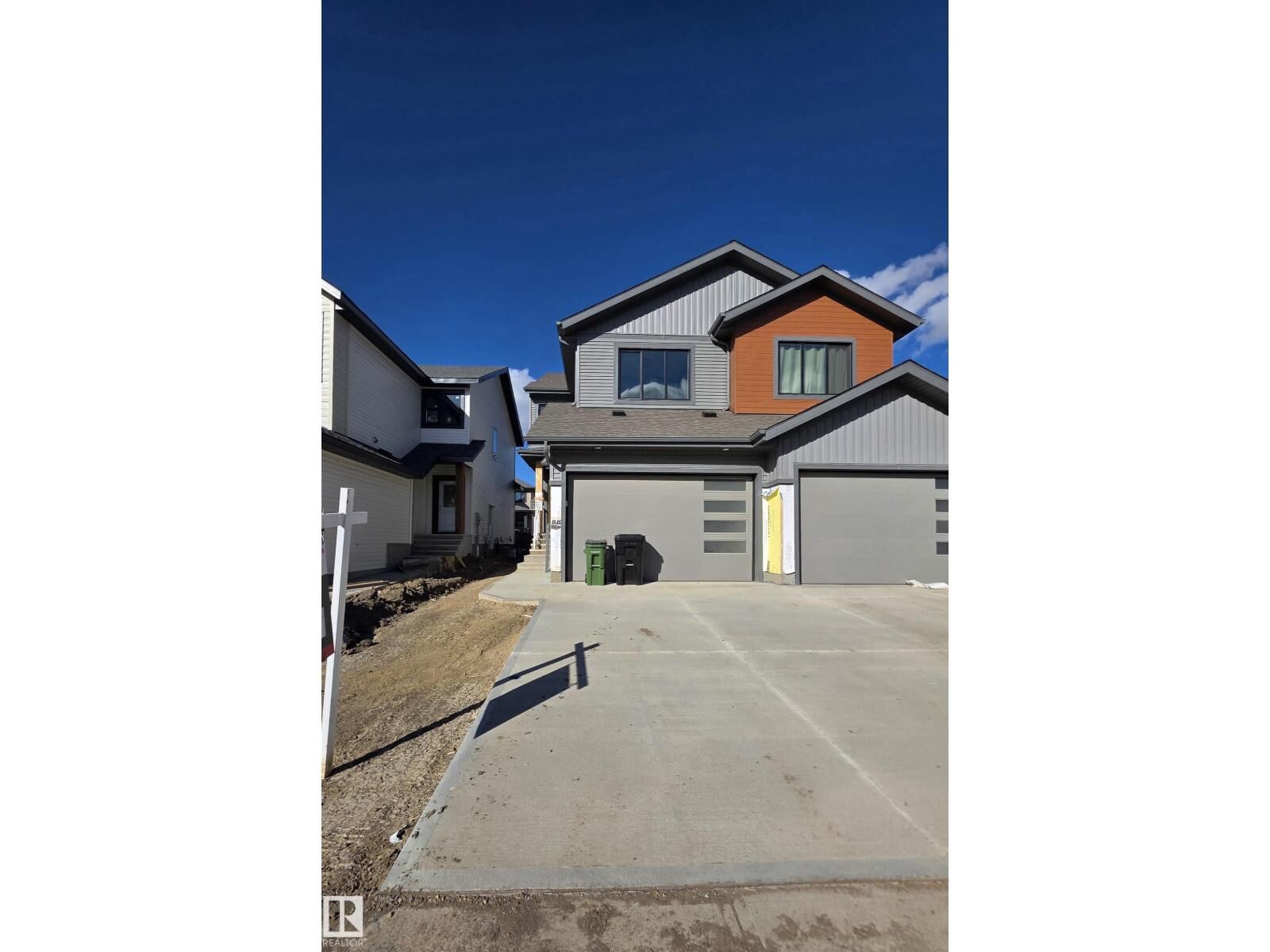 Property Photo:  13110 186 Av NW  AB T6V 0N3 