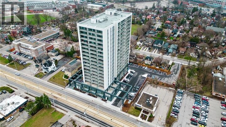 Property Photo:  741 King Street West 1412  ON N2G 0E9 