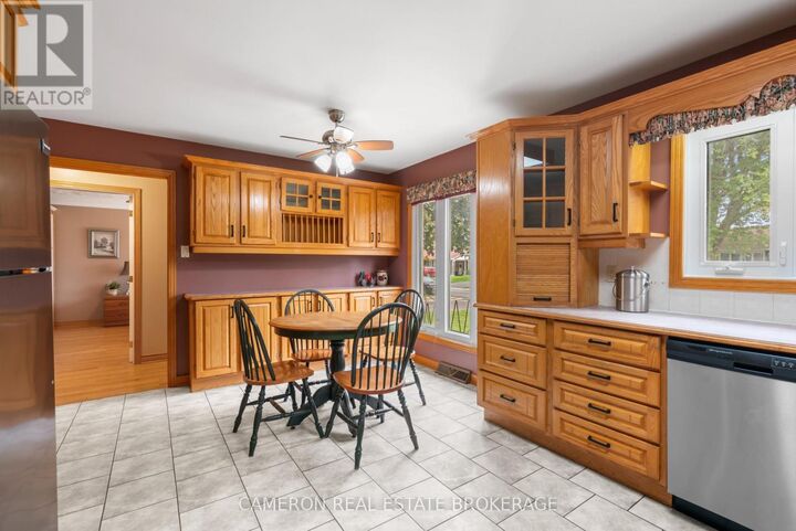 Property Photo:  421 Beach Avenue  ON K6H 5P3 