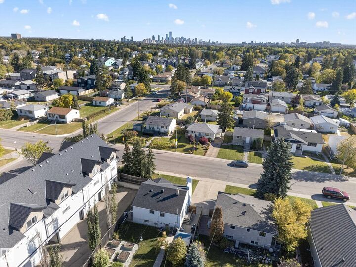 Property Photo:  9246 154 Street NW  AB T5R 1T5 