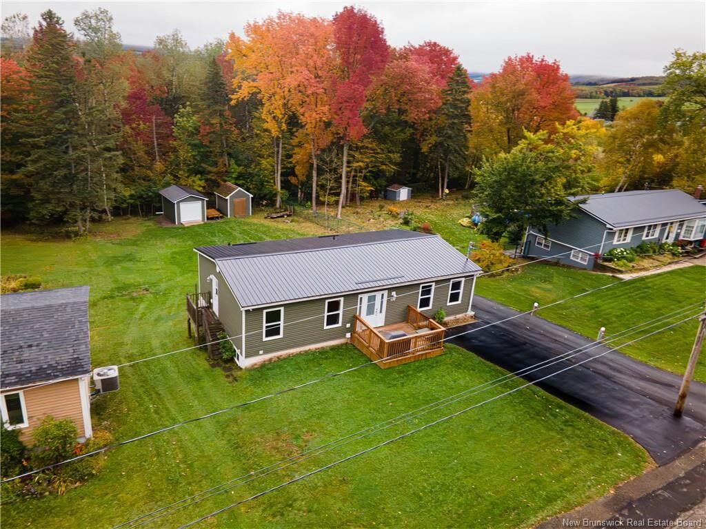 Property Photo:  178 Pleasant Avenue  NB E4E 1Y2 