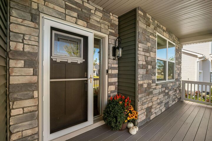 Property Photo:  2140 Windermere Circle  MN 55379 