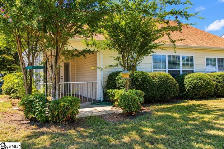 Property Photo:  516 Thurston Court  SC 29388 