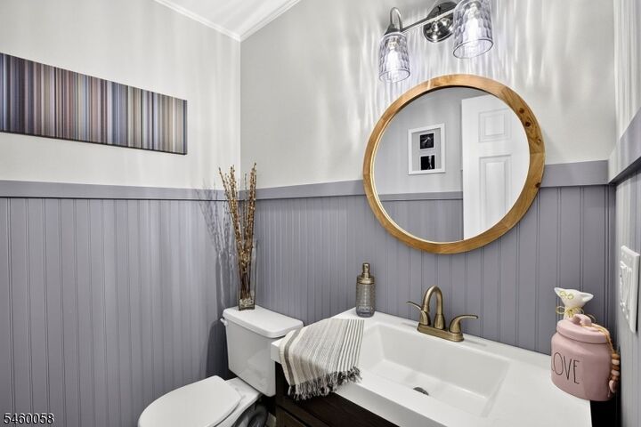 Property Photo:  4 Star Lake Rd E  NJ 07403 