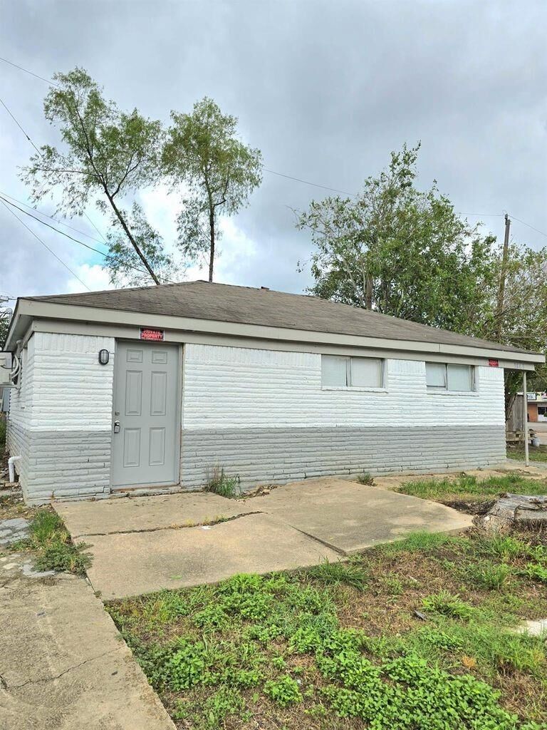 Property Photo: 3829 Mount Pleasant St TX 77021