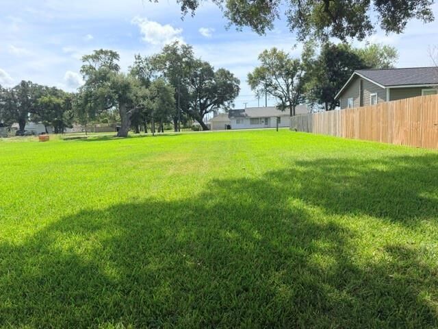 Property Photo: 506 And 510 Hinken Street TX 77531