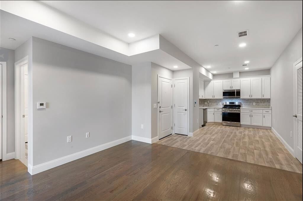Property Photo:  54 Graham St 3D  NJ 07307 