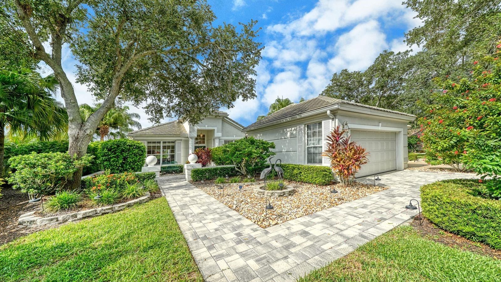 Property Photo:  7126 Kensington Court  FL 34201 