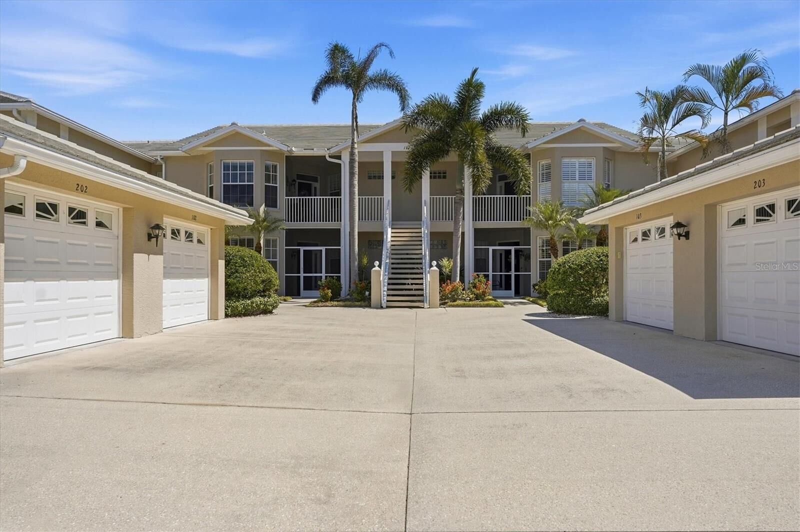 Property Photo:  111 Woodbridge Drive 204  FL 34293 