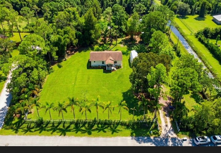 Property Photo: 16140 E Preakness Drive FL 33470