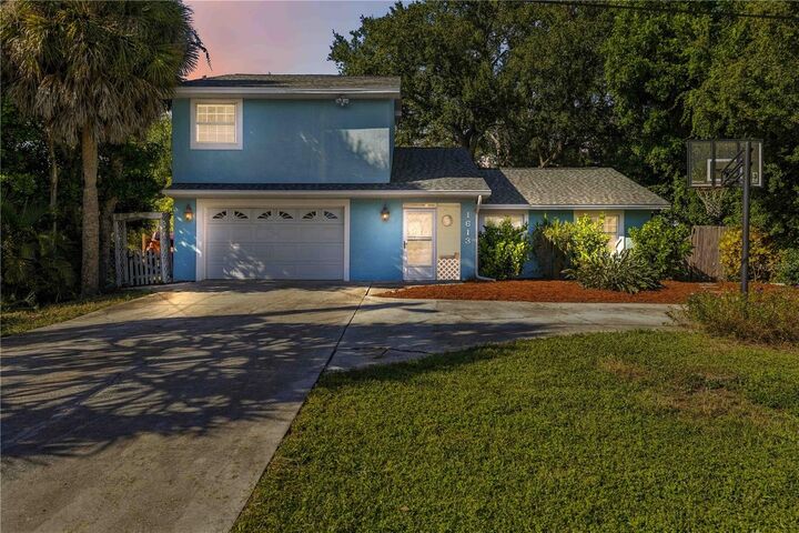 Property Photo:  1613 Wharf Road  FL 34231 