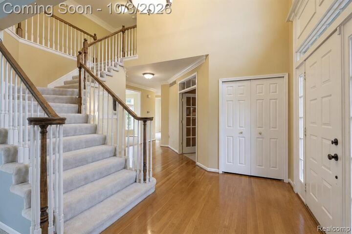 Property Photo:  17190 Tall Pines Court  MI 48168 1884 